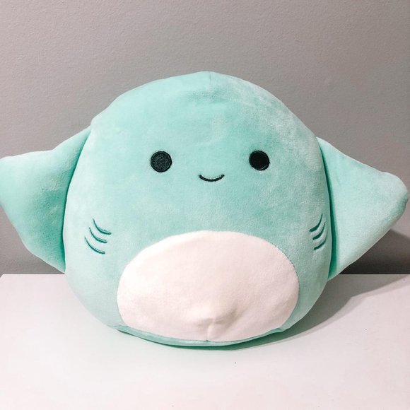 Squishmallows Other - 8” Maggie the Stingray Squishmallow | BNWT